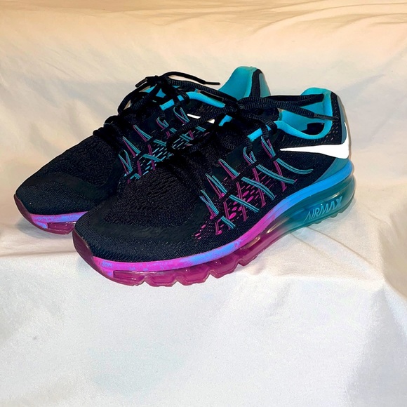 Nike Shoes - Nike Air Max 2015